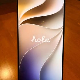 【美品】iPhone 16Pro 本体 128GB （カメラフィルム一枚おまけ）
