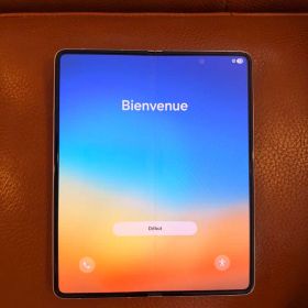 値下げ！Samsung Galaxy Z Fold 3 256GB グローバル版