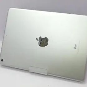 【中古】Apple 【Wi-Fi】 iPad（第6世代/2018） 32GB シルバー MR7G2J/A【立川フロム中武】保証期間１ヶ月【ランクC】
