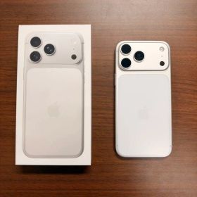 バッテリー100% Apple iPhone 17 pro max 256g