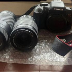 Canon EOS Kiss X8i ダブルズームキット 本体