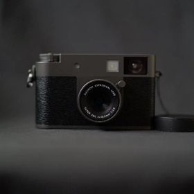 【美品】FUJIFILM X-H1 チャコールシルバー