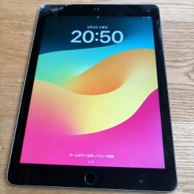 iPad 第6世代 Wi-Fi 128GB スペースグレイ 画面割れ