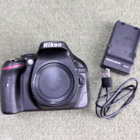 Nikon D5200 デジタル一眼レフカメラ 本体