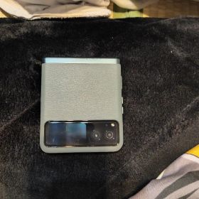 Motorola razr 40 SIMフリー 外部ディスプレイ写らず