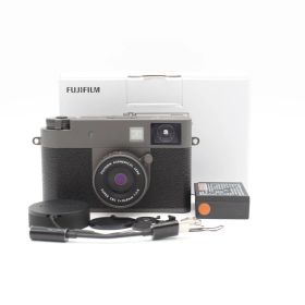 【美品】 ショット数2,004 富士フイルム(FUJIFILM) コンパクトデジタルカメラ X-half チャコールシルバー F X-HF1-CS JP 二言語対応 JS129-02176