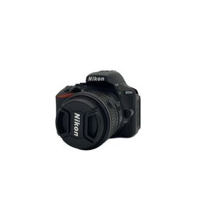 Nikon◆デジタル一眼カメラ D5500 ダブルズームキット [ブラック]//