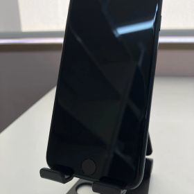 iPhone SE第3世代 64GB 030