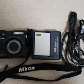 d*e様 Nikon COOLPIX P5100 デジタルカメラ 本体