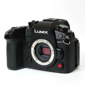 【新品同様・最終値下げ】LUMIX DC-GH7 ボディ