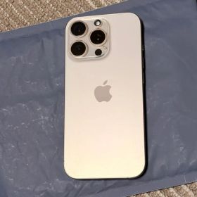 iPhone 16 Pro 512GB、ホワイトチタニウム