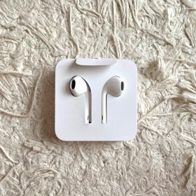 Apple EarPods with Lightning Connector
