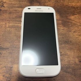docomo F-42A ホワイト 本体 らくらくスマートフォン
