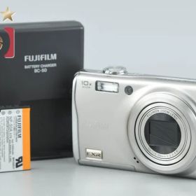 【中古】FUJIFILM 富士フイルム FinePix F70EXR シルバー コンパクトデジタルカメラ