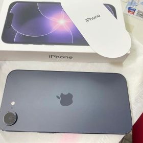 Apple iPhone 17e 256GB Black 本体
