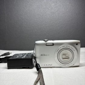 Nikon COOLPIX S3300 デジタルカメラ
