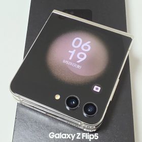 【美品】Galaxy Z Flip5【付属品完備】SIMフリー判定○ au国内版