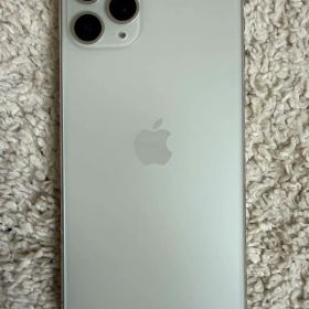 Apple iPhone 11 Pro 本体