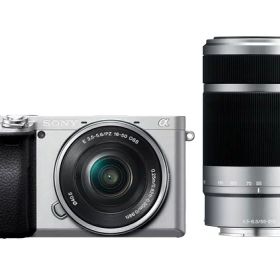 【新品】ソニー SONY α6400 ダブルズームレンズキット (シルバー) [ILCE-6400Y S] (ボディ + 標準レンズ「E PZ 16-50mm F3.5-5.6 OSS」+ 望遠レンズ「E 55-210mm F4.5-6.3 OSS」)