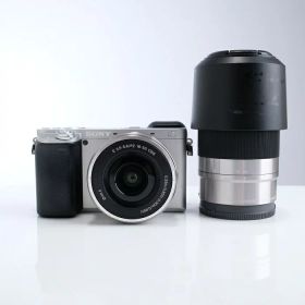 【中古】 (ソニー) SONY ILCE-6400Y S ダブルズームレンズキツト【中古カメラ デジタル一眼】 ランク：B