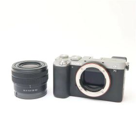 【中古品】《美品》SONY α7C ズームレンズキット ILCE-7CL[デジタルカメラ]