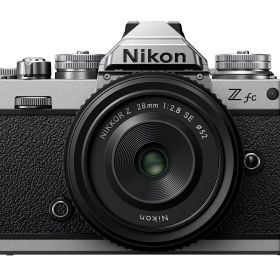 【送料無料・新品未開封】【日本正規純正品】Nikon Z fc 28mm f/2.8 Special Edition キット [シルバー]【お取り寄せ（5週から7週程度見込み）での入荷、発送】