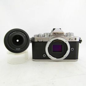 【中古】 (ニコン) Nikon Z FC 16-50 VR レンズキツト シルバー【中古カメラ デジタル一眼】 ランク：AB