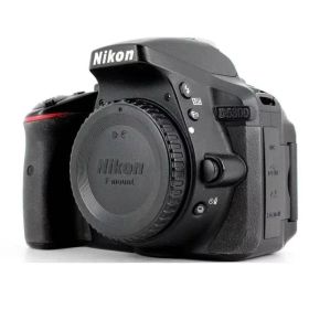 【中古】Nikon デジタル一眼レフカメラ D5300 ボディー ブラック 2416万画素 3.2型液晶 D5300BK
