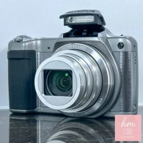 OLYMPUS STYLUS SZ-15 シルバー 1600万画素 光学24倍ズーム 広角25mm HD動画 高倍率 コンパクトデジタルカメラ オリンパス スタイラス