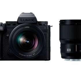 【ポイント10倍】 パナソニック デジタル一眼カメラ LUMIX DC-S5M2XW ダブルレンズキット [タイプ：ミラーレス 画素数：2528万画素(総画素) 2420万画素(有効画素) 撮像素子：フルサイズ 35.6mm×23.8mm CMOS 重量：657 g] 【P10倍】