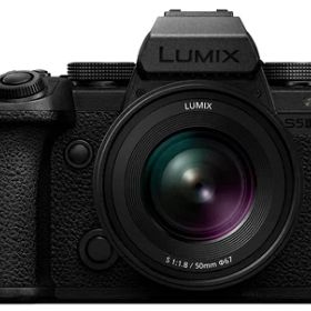 【中古】（新古品） パナソニック(Panasonic) フルサイズミラーレス一眼カメラ S5M2XW 標準ズームレンズ・単焦点レンズキット ブラック DC-S5M2XW