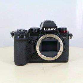 【中古】 (パナソニック) Panasonic DC-S5 ボディ ブラック【中古カメラ デジタル一眼】 ランク：AB