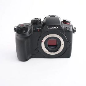 【中古】 (パナソニック) Panasonic DC-GH5M2【中古カメラ デジタル一眼】 ランク：AB