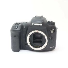 【中古品】《並品》 Canon EOS 7D Mark II ボディ 【メインダイヤル・ファインダーユニット部品交換/各部点検済】 [ デジタルカメラ ]