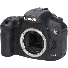 EOS 7D MARK II【中古】