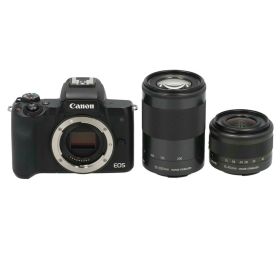 Canon キヤノン/ミラーレス一眼/EOS Kiss M2 ダブルズームキット/321055001331/Bランク/19【中古】
