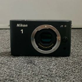 ミラーレス一眼デジタルカメラ Nikon Nikon1 J1 ボディ【中古】