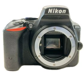 【期間限定セール】ニコン Nikon デジタル一眼カメラ D5500【中古】