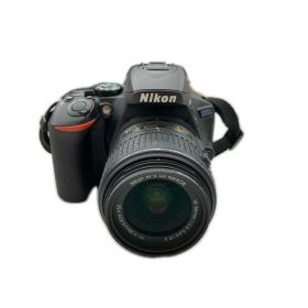 デジタル一眼カメラ D5500【中古】