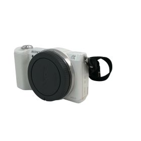 【中古】 SONY ILCE-5100 α5100 ミラーレス 一眼レフ カメラ ボディ ソニー 24.3MEGA PIXELS AVCHD カメラ周辺機器 ホワイト 中古 N11711605