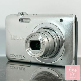 Nikon COOLPIX A100 シルバー ニコン クールピクス デジタルカメラ コンパクトデジカメ コンデジ 中古カメラ 動作品 広角26mm 光学5倍ズーム スリム 軽量モデル 定番カラー レトロデジカメ 人気モデル