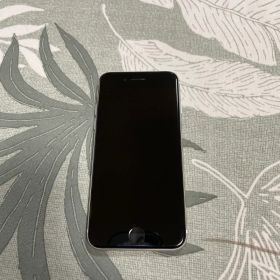 Apple iPhoneSE 第三世代 ホワイト 本体 64GB