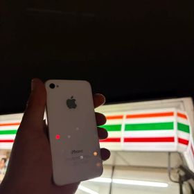 Apple iPhone4 訳あり エモい写真などに！