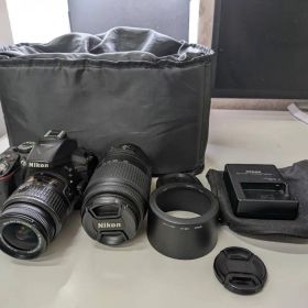 Nikon D5300 ダブルズームキット デジタル一眼レフカメラ 動作確認済