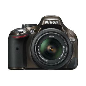 【中古】【非常に良い】Nikon デジタル一眼レフカメラ D5200 レンズキット AF-S DX NIKKOR 18-55mm f/3.5-5.6G VR付属 ブロンズ D5200LKBZ