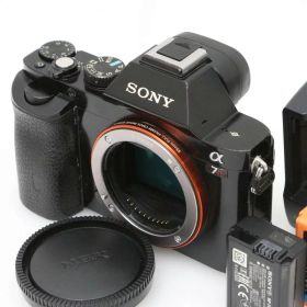 【中古】【お買い得品】ソニー α7R ILCE-7R ボディ CA01-D765-3U4B ミラーレス一眼 フルサイズ Eマウント 高画素 高画質 高性能AF 小型軽量 風景撮影 デジタルカメラ