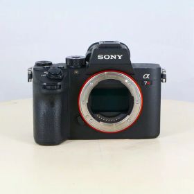 【中古】 (ソニー) SONY α7RIII (ILCE-7RM3) ボディ【中古カメラ デジタル一眼】 ランク：B