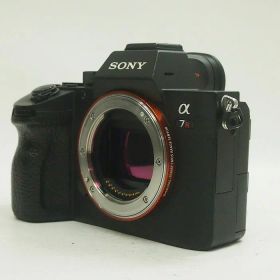 【中古】 (ソニー) SONY α7RIII(ILCE-7RM3) ボディ (海外モデル)【中古カメラ デジタル一眼】 ランク：B