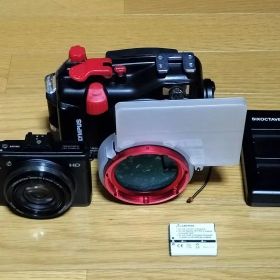 OLYMPUS XZ-1 & 水中ハウジング PT-050 セット