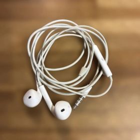 Apple EarPods 3.5mmプラグ マイク付きイヤホン